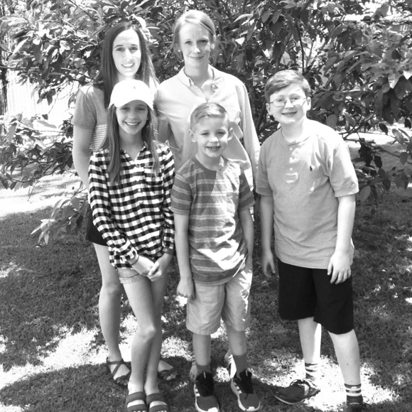 Meet your Posher, Rachael!! - Picture 1 of 1